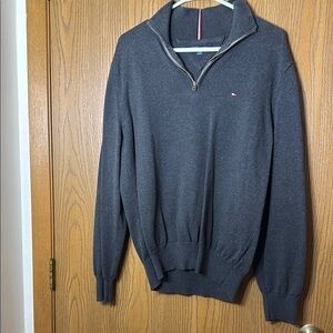Tommy Hilfiger Men's Gray Sweater